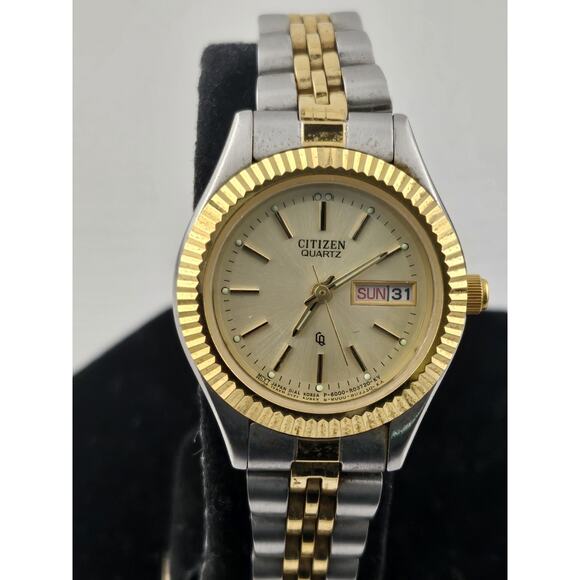 Ladies Citizen CQ Presidential Style Fluted Bezel Quartz Watch New Battery Runs - Picture 1 of 9